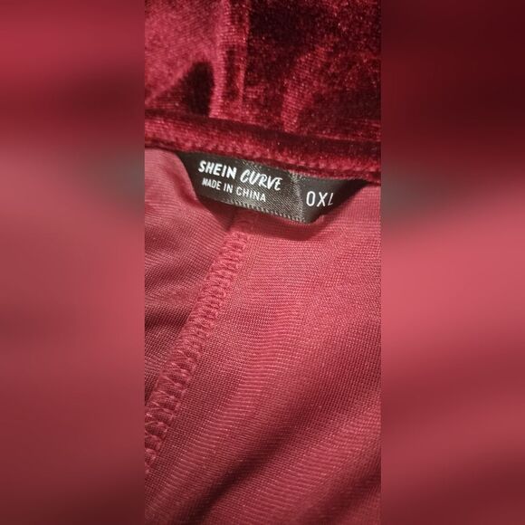 NWOT! SHEIN Curve Burgundy Velvet Slip Dress w/Adjustable Straps. Plus Size 0XL - Picture 10 of 12